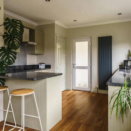 Daire Hillcrest - 2 Bed Flat With Parking